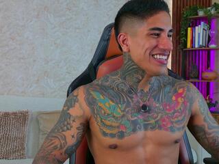 Adan Reilly webcam model stream image