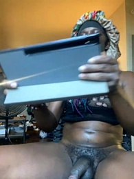 TsBabyMomaSwallow webcam model stream image