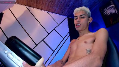 Room_69x webcam model stream image