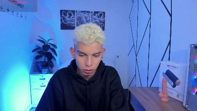 Room_69x webcam model stream image