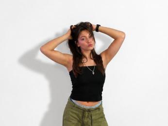 AnglaNadolski webcam model stream image