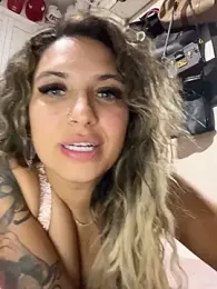 Chicagobabe webcam model stream image