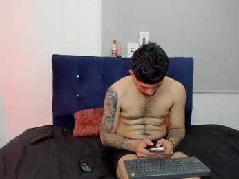 ari_and_loggan webcam model stream image