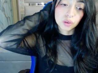 zoe-r webcam model stream image