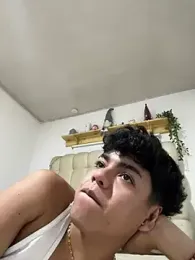 tomdrew69 webcam stripchat model stream image