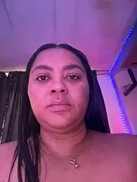 yanza2002 webcam stripchat model stream image