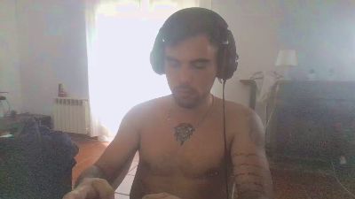 ErikTattoo webcam model stream image