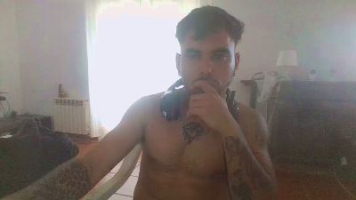 ErikTattoo webcam model stream image