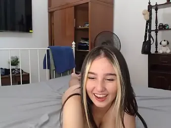 Curvymary webcam model stream image