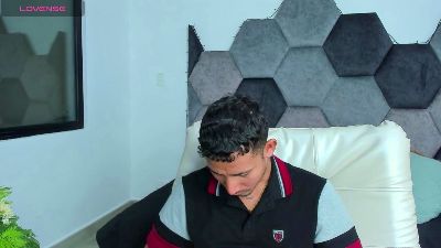 Fenix77_ webcam model stream image