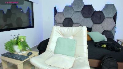 Fenix77_ webcam model stream image