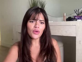 poutyselena webcam model stream image