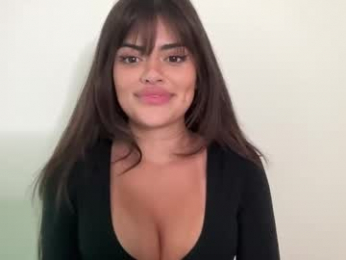 poutyselena webcam model stream image