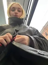 Milkyy_wway webcam model stream image