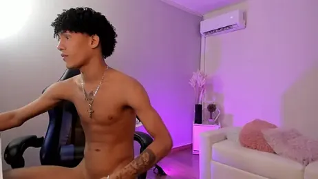 NoahBull19 webcam model stream image