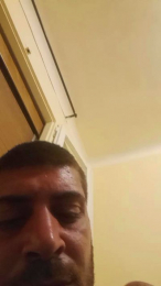 Gargabta webcam model stream image