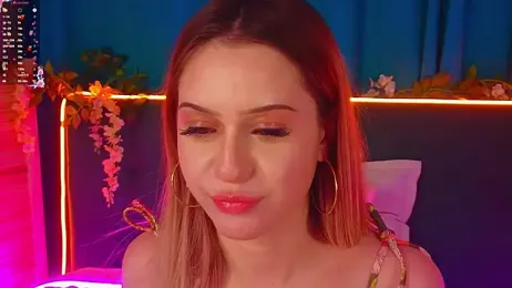 AlinaWalters webcam model stream image