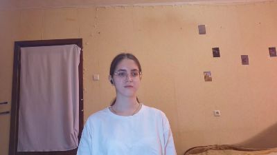 RoxanaKneisler webcam model stream image