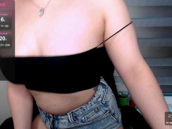 Lyine webcam model stream image