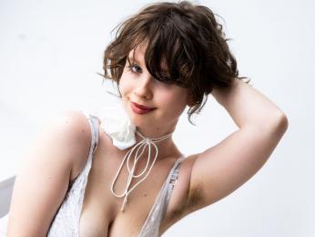 LillyStark webcam model stream image
