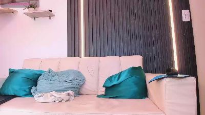 MaxTurner_ webcam model stream image