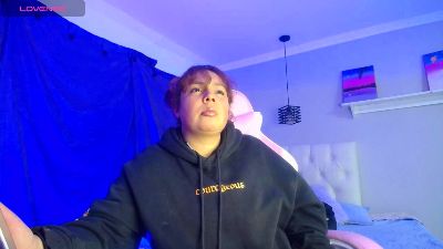 MaggySimpson_ webcam model stream image