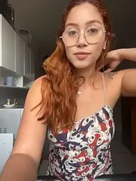ruivinha2006 webcam stripchat model stream image
