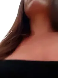 LilliThelo webcam model stream image