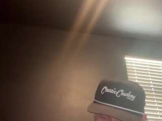 tallhungcloudyy webcam model stream image