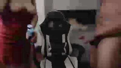 Ambar_and_Lian webcam cam4 model stream image