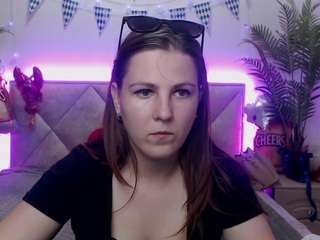 elizabethglow webcam camsoda model stream image