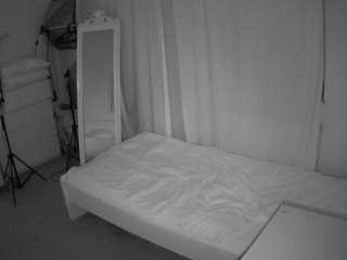 voyeurcam-julmodels-reallife-3 webcam camsoda model stream image