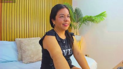 nahia_1 webcam cam4 model stream image