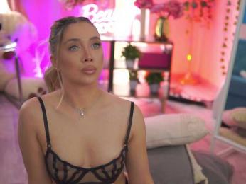 NadyaBlue webcam model stream image