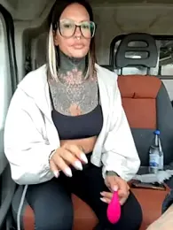 AileenInkOfficial webcam model stream image