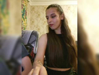 Love_Crew webcam model stream image