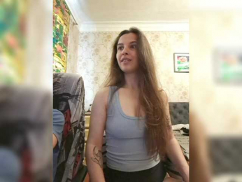 Love_Crew webcam bongacams model stream image