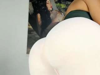 loren-baker webcam model stream image
