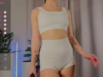 HellyPaw webcam bongacams model stream image