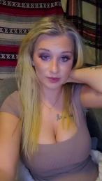 Softglammess webcam model stream image