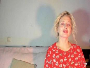 sweetpussys webcam model stream image