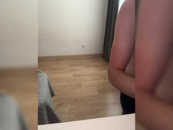 _M_O_L_O_K_O_ webcam model stream image