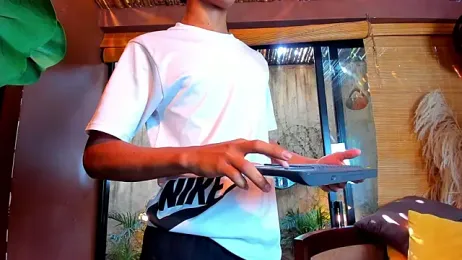 AlanCutee webcam model stream image