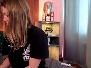 juliamasson webcam model stream image