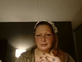 Adelaideskyy webcam model stream image