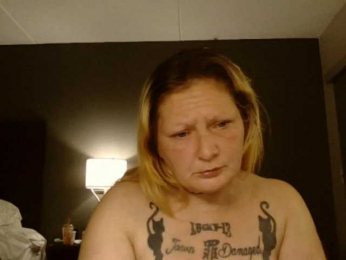 Adelaideskyy webcam model stream image