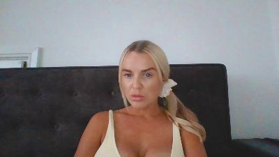 MeganMiles webcam model stream image