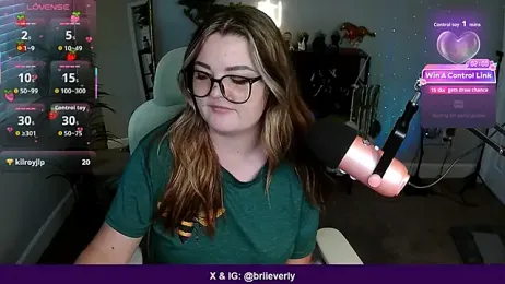 Briieverly webcam model stream image