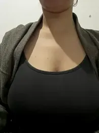 farah-36 webcam model stream image