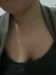 farah-36 webcam model stream image